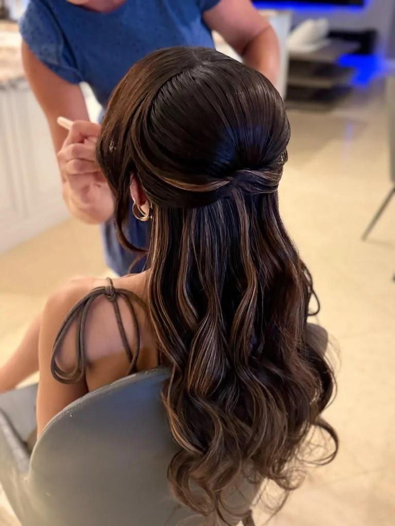 Half-Up Styles by Miriã Cotrim