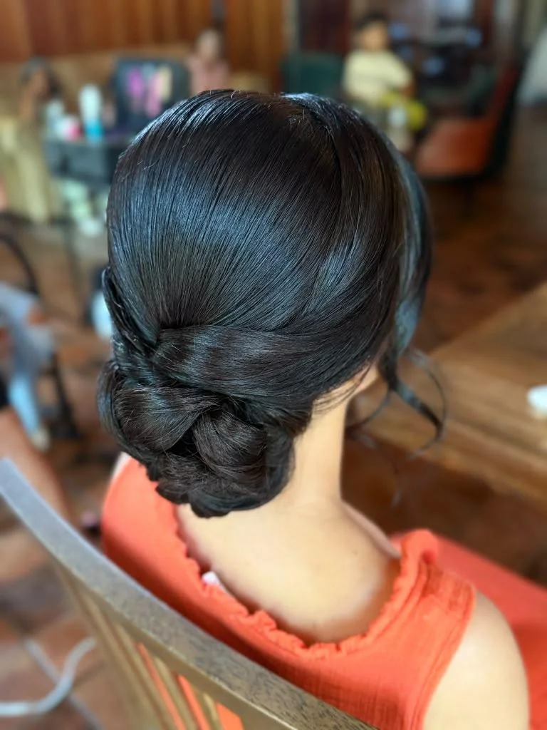 Updos by Miriã Cotrim