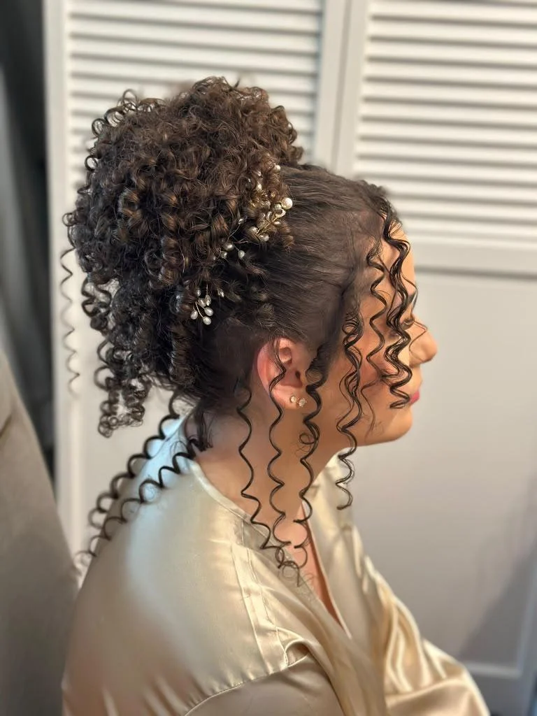 Natural & Curly Hair by Miriã Cotrim