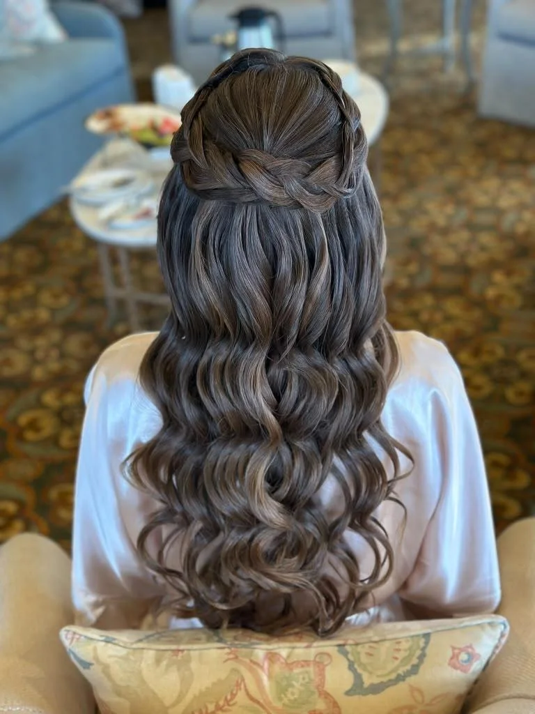 Waves & Curls by Miriã Cotrim